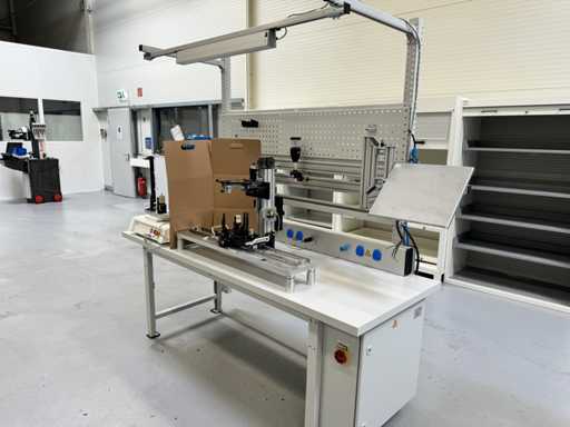 Établi d’assemblage final KRIEG avec contenu