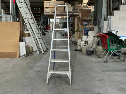 SOLID Ladder and stairs
