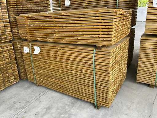 Planed spruce (656x)
