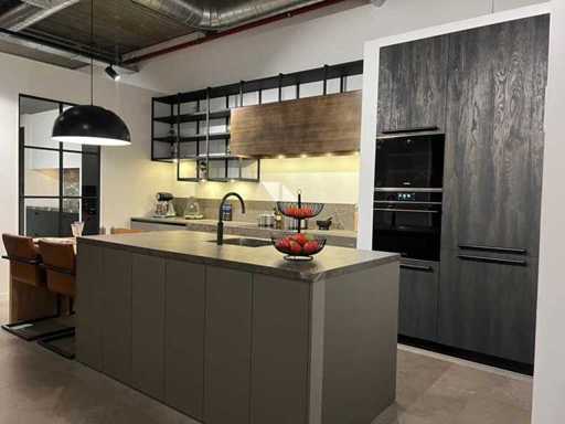Fabricat de Das - Bucătărie showroom cu electrocasnice