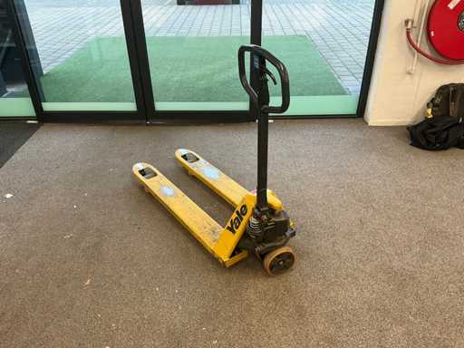 Hand hydraulic pallet truck