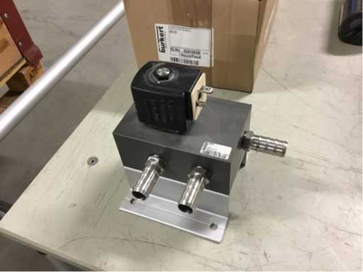 Manifold Blocks Machine Bed Pneumatic (PL/B/55)