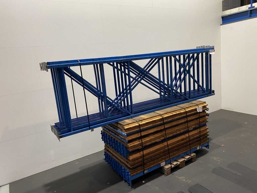 Pallet racking Length 16900mm, Height 3500mm, Depth 1050mm, 3 levels, Second-hand