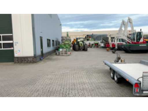 13ff264d-74d5-4410-b7f4-70ccdd715196.mp4