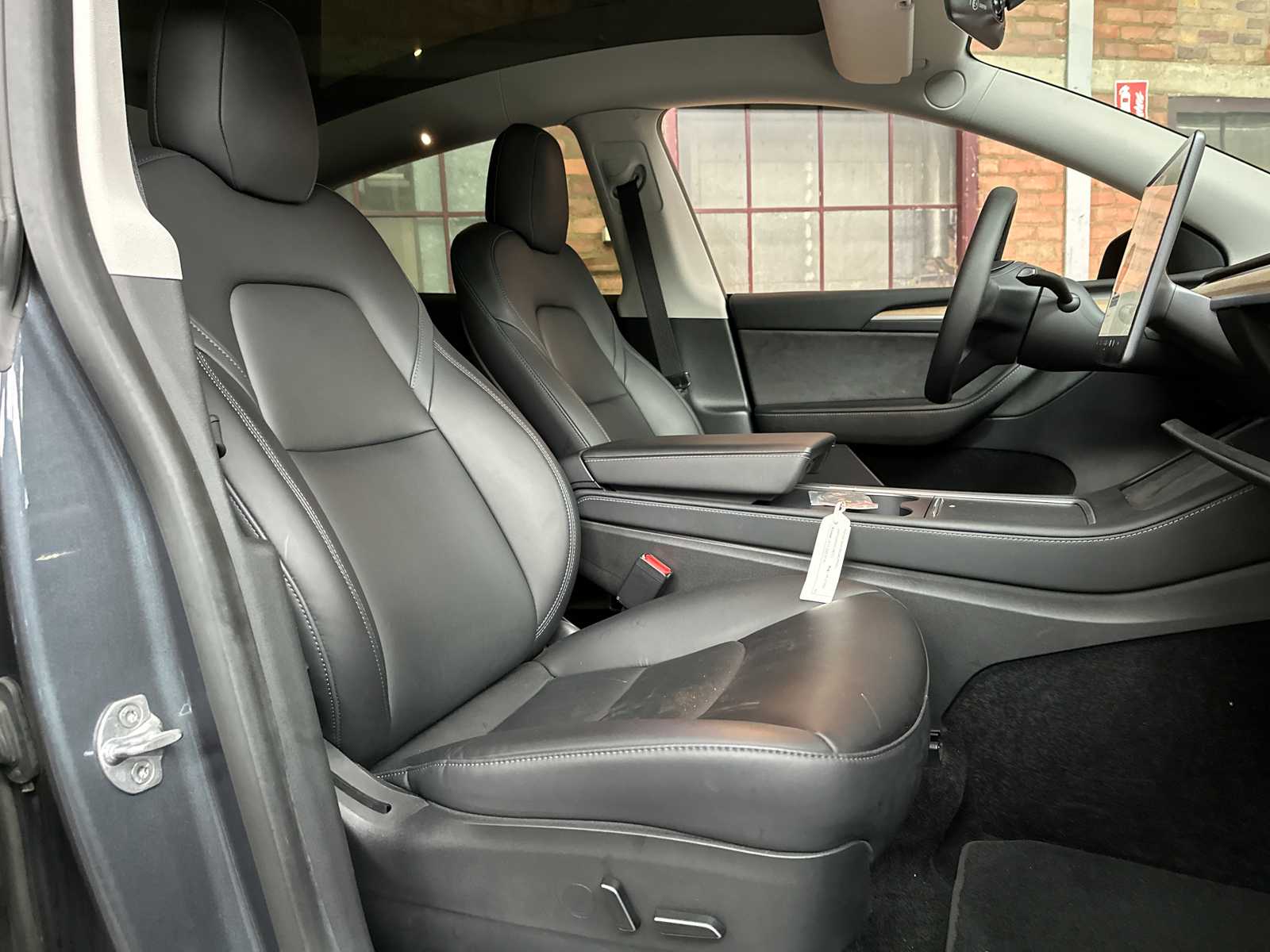 Tesla Model Y Long Range AWD 75kWh 351pk 2021, N-842-RT