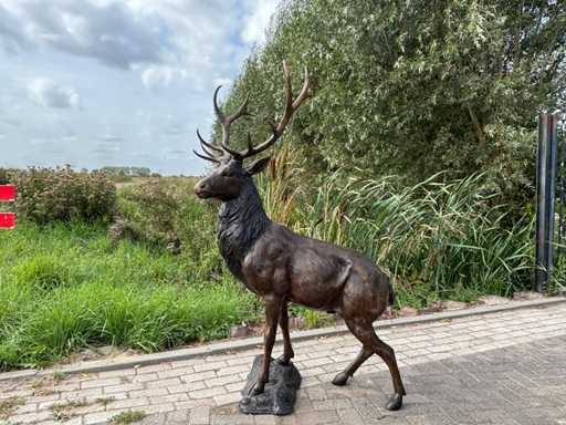 Cerb de bronz