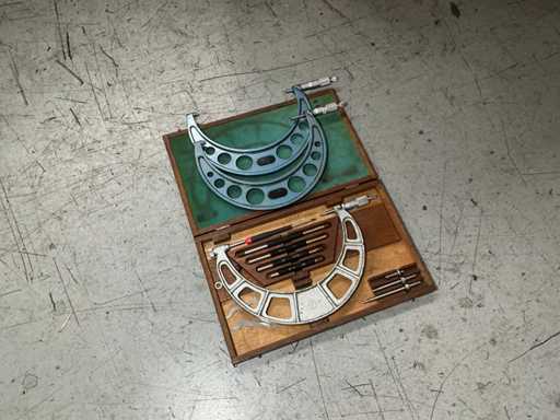 External micrometers (3x)