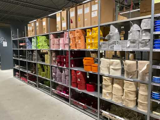 Lotto di materiali decorativi