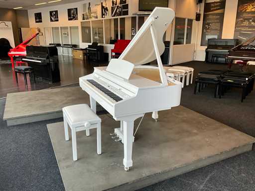 Pianoforte a coda digitale Orla Grand 500