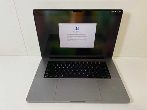 Apple MacBook Pro 16", Apple M1 Pro, 16GB RAM, 512GB NVMe Laptop