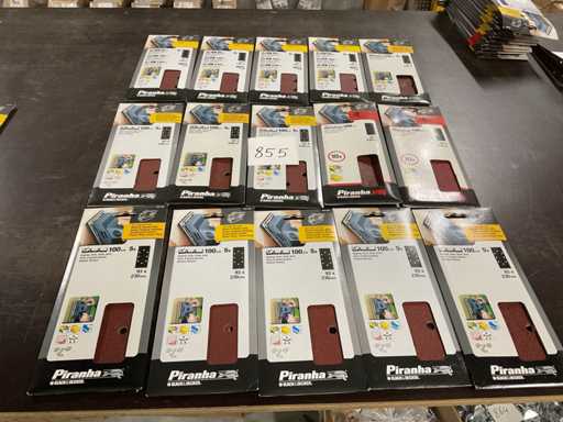 Lotto di utensili per carteggiare