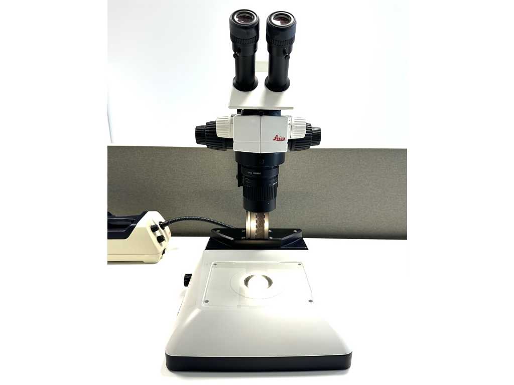 Microscopio Leica M60