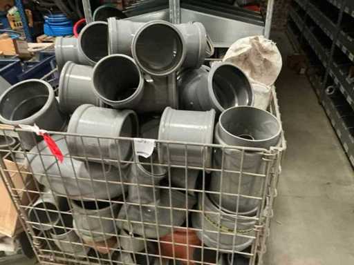 Batch of PVC connectors
