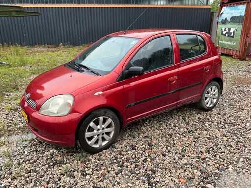 2002 Toyota Yaris Passenger car
