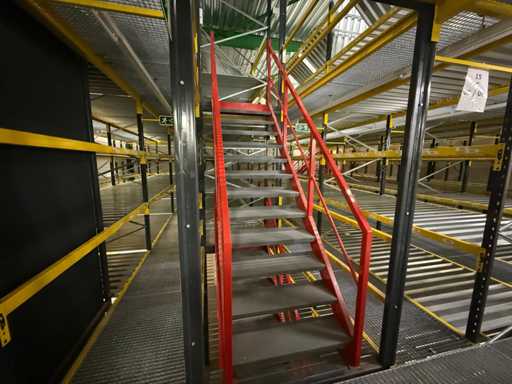 Escalier pallier de 2,75 m de haut