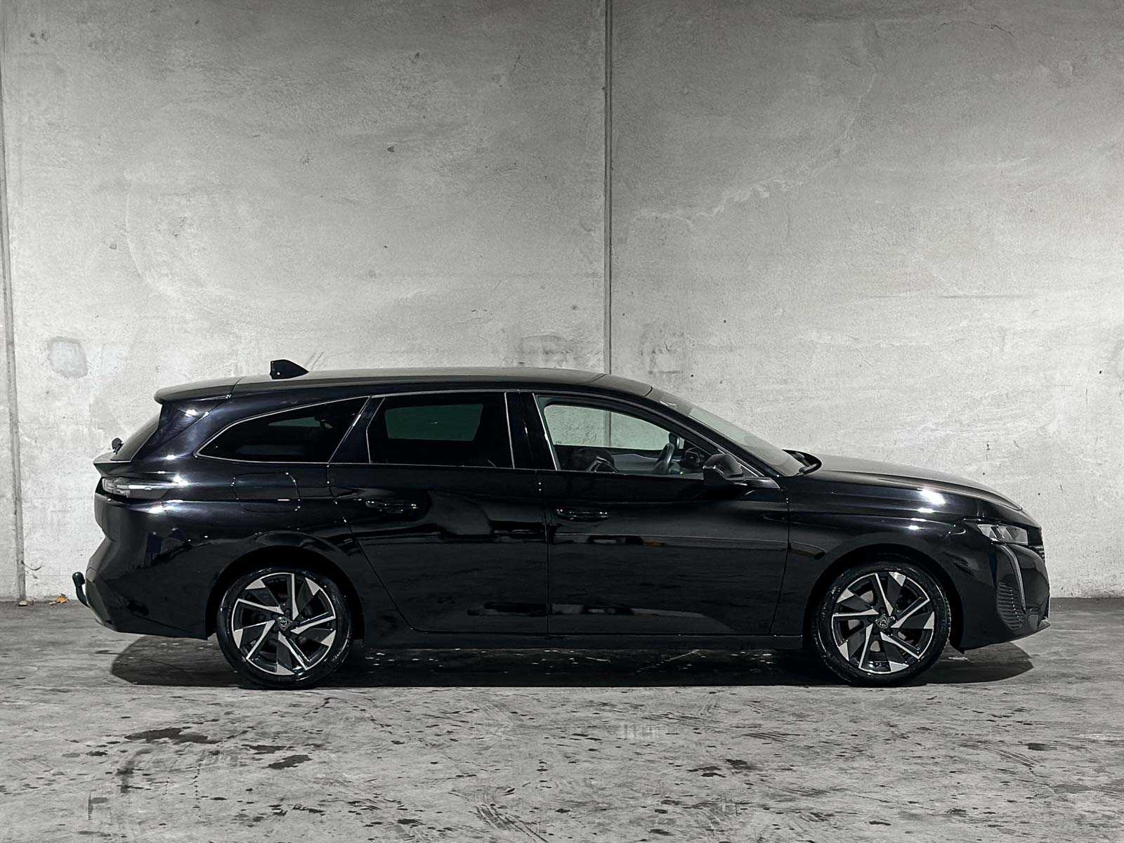 Peugeot 308 SW 1.5 BlueHDi Allure Pack Business 131pk 2022 (Origineel-NL+1e eigenaar), P-780-VZ