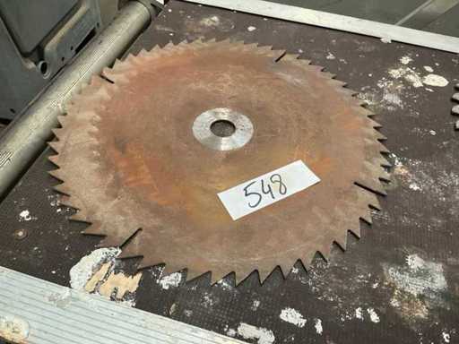 Saw blade