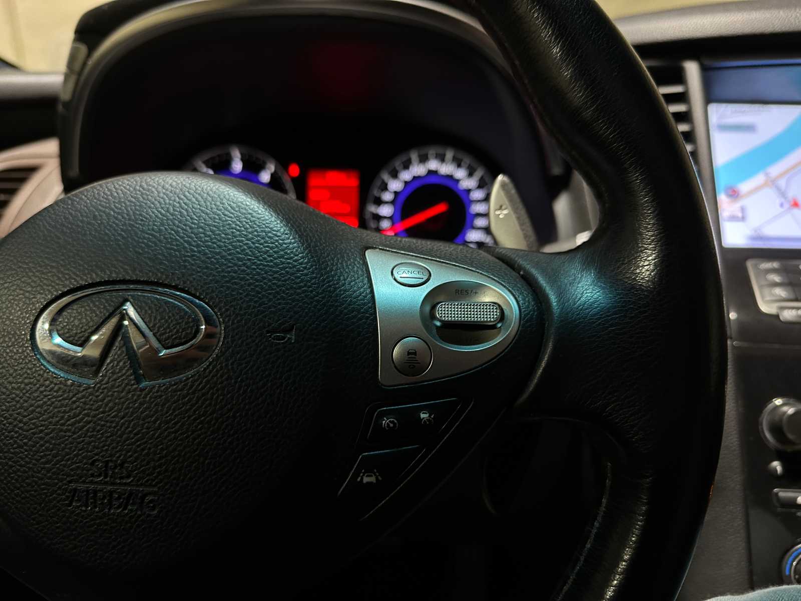 Infiniti FX 30d GT Premium 238hp 2012, 92-ZKP-3