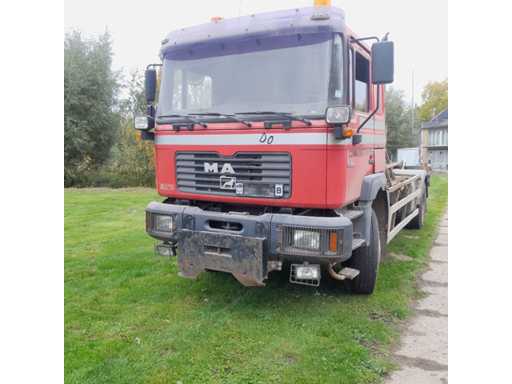 2000 MAN M19 MAC 8-224 4x4 Container truck