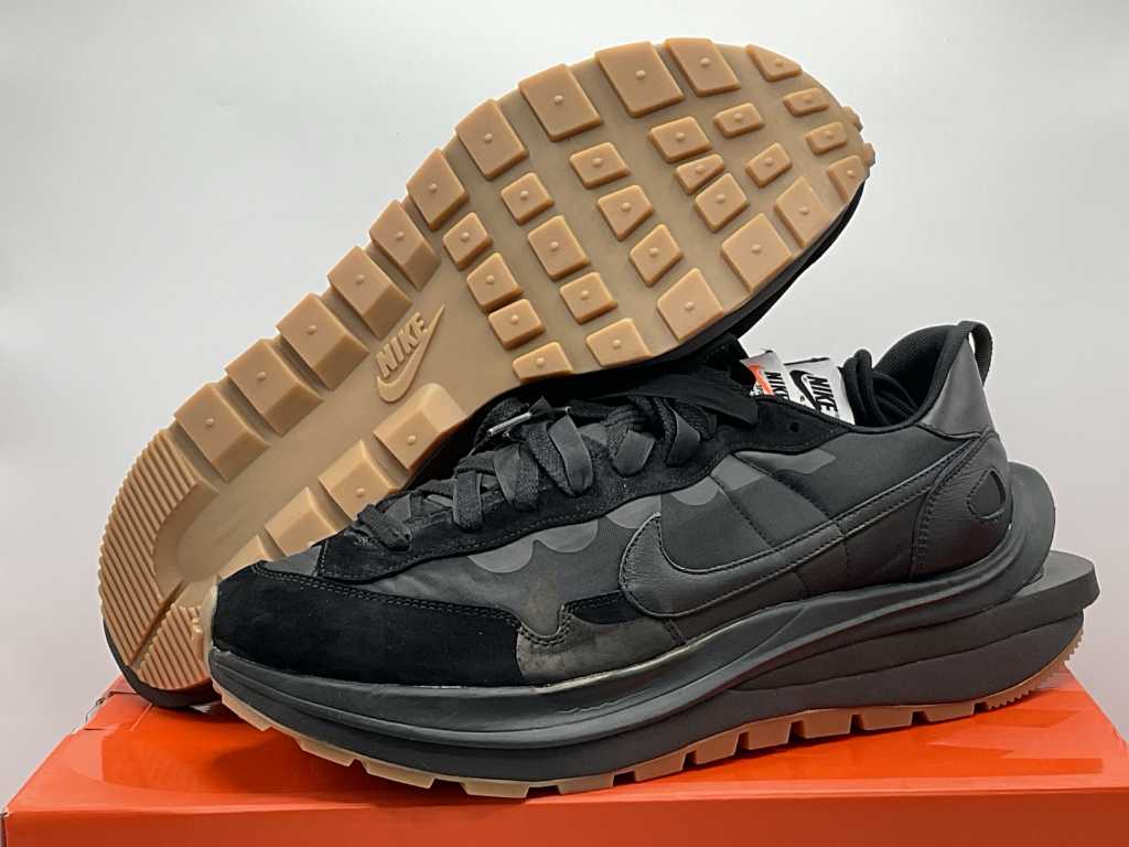 Nike Vaporwaffle Sacai Black Gum Trampki 49 1/2