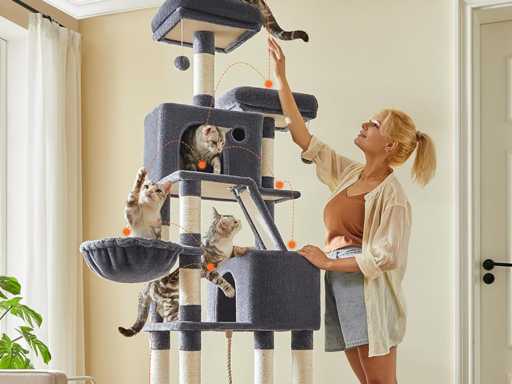 Krabpaal, hoogte 206 cm, met 13 krabpalen