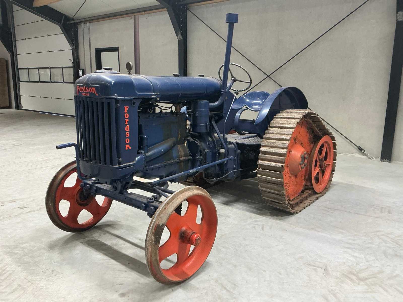 Fordson Major N27N half-track Oldtimer tractor