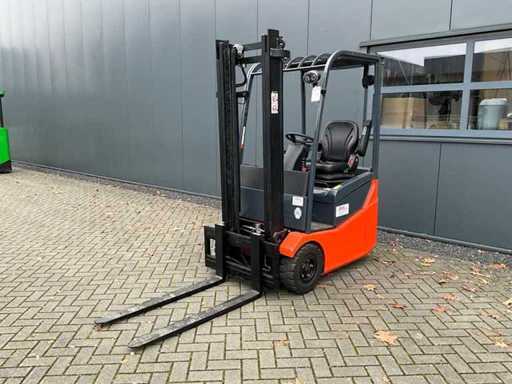 Electric pallet trucks, reach trucks and forklifts