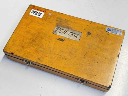   End-of-line gauge
