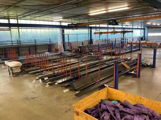 Rastrelliera per il deposito a pavimento per merci lunghe