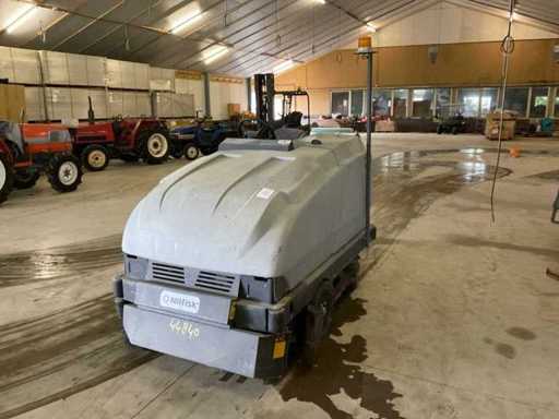 Nilfisk CR1000 Zelfrijdende veeg- schrobmachine