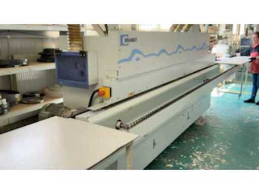 470b059d-f5a8-46bd-8f1b-f6c8e285a586.mp4