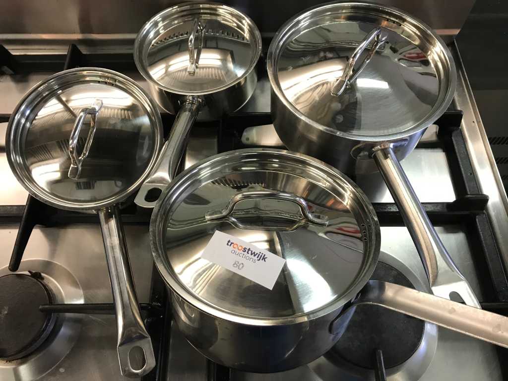 Various cooking pots (4x)