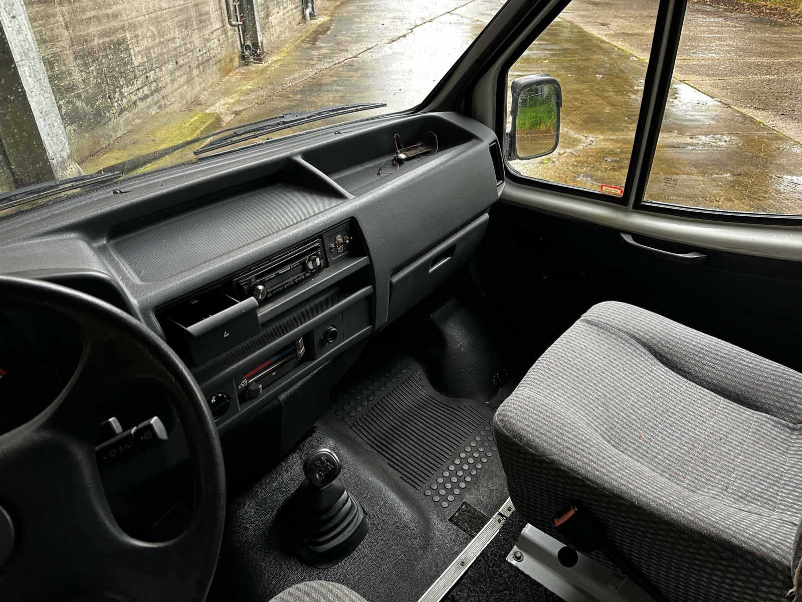 Ford Transit 100D KAMPEERAUTO 69pk 1992 Camper (Origineel-NL), DZ-NN-77