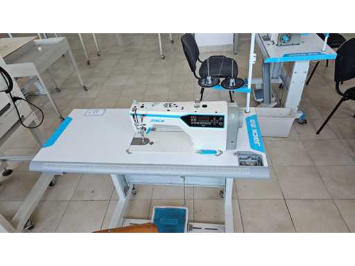 JACK A4E Przemysłowa maszyna do szycia • Jack • A4E