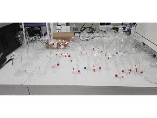 Decanting ampoules