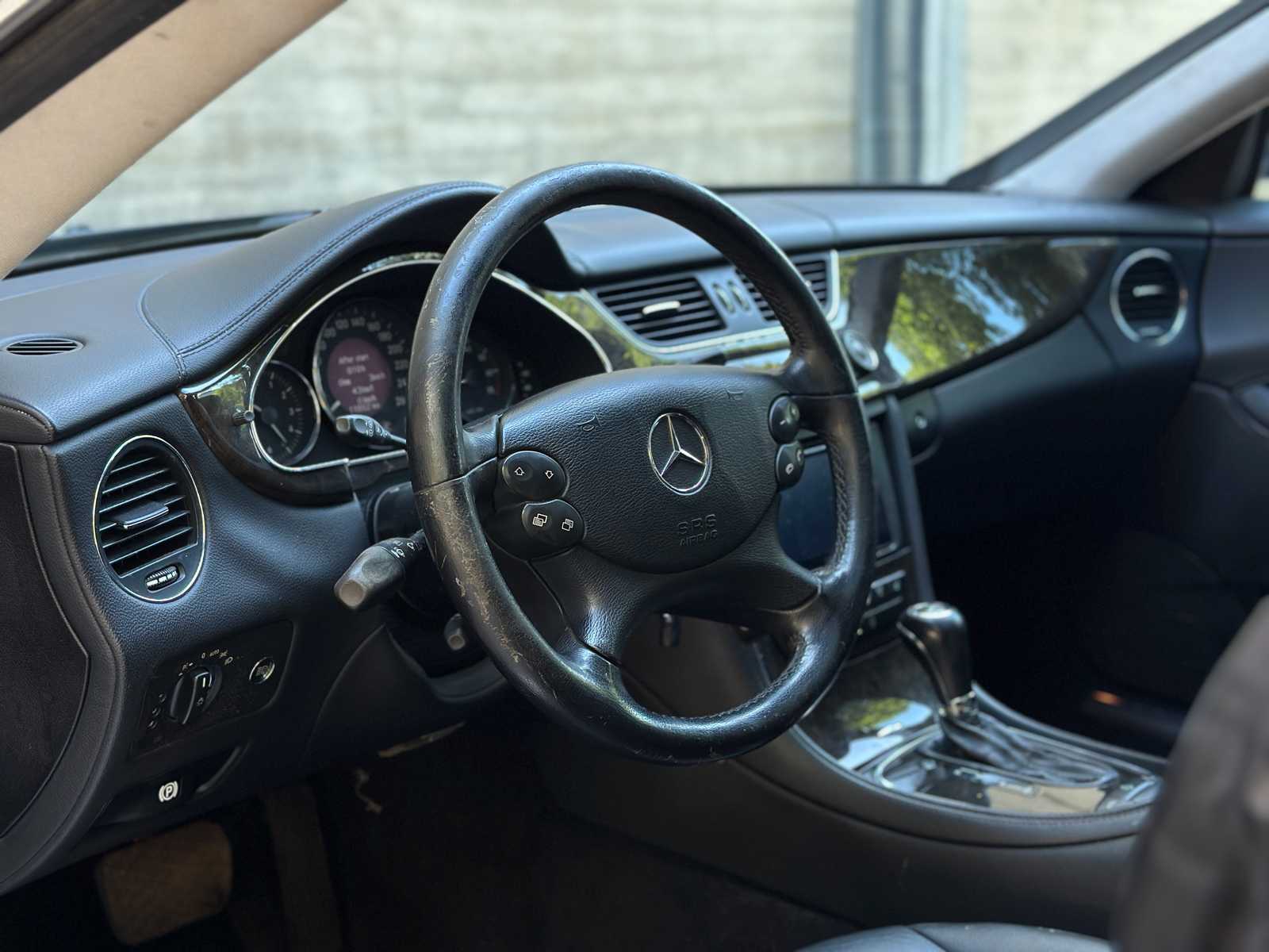 Mercedes-Benz CLS500 AMG 5.0 V8 306pk 2005 CLS-klasse Youngtimer, GBH-49-F