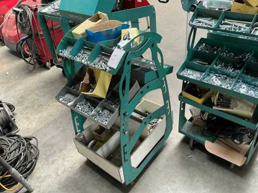 Rack mobile avec matériel de montage