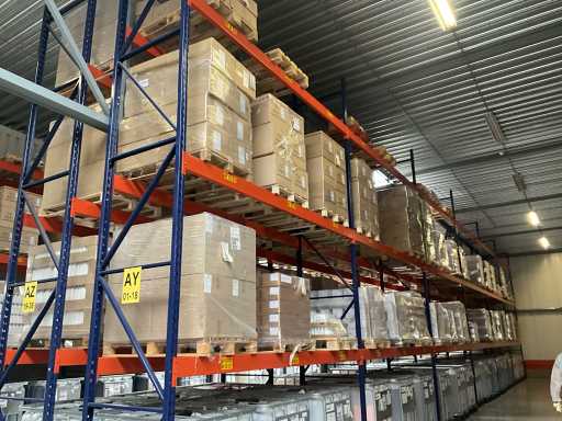 Approx. 18.5 lpm metal pallet rack REDIRACK type M