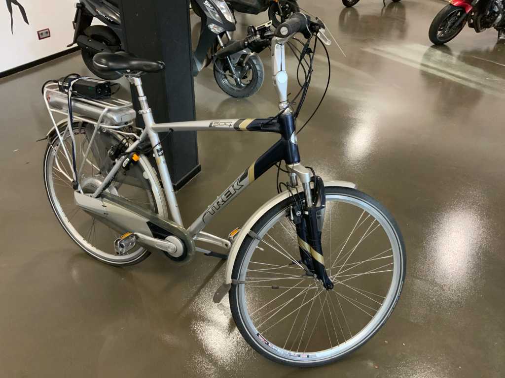 Trek Navigator L500 Electric Bike Troostwijk Auctions