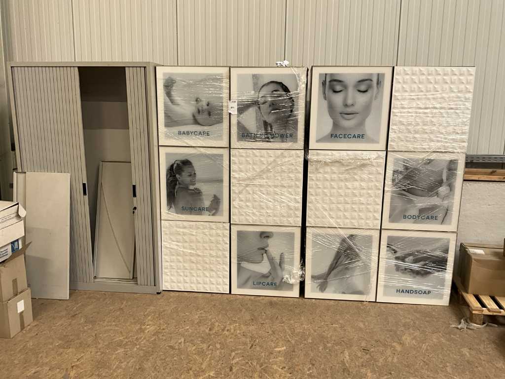 Storage cabinets (4x)