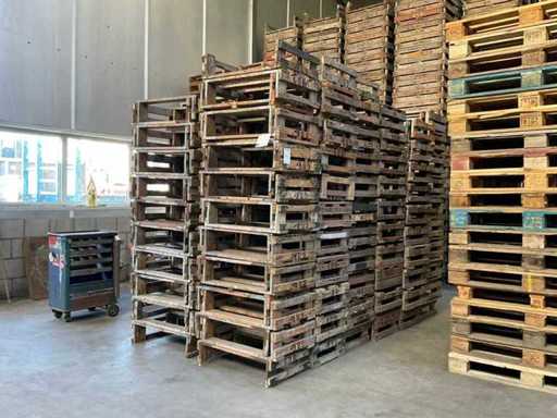 Batch of wooden coasters (approx. 230x)