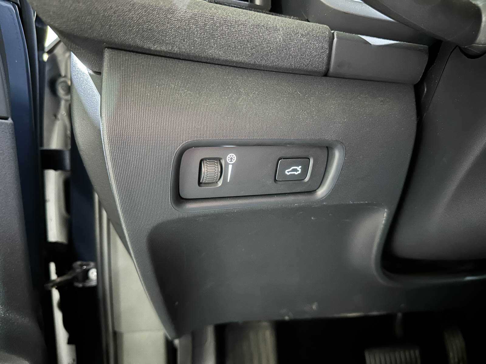 Polestar 2 Long Range Dual Motor Launch Edition 78kWh 408pk 2020 (Origineel-NL & 1e Eigenaar), K-112-DZ