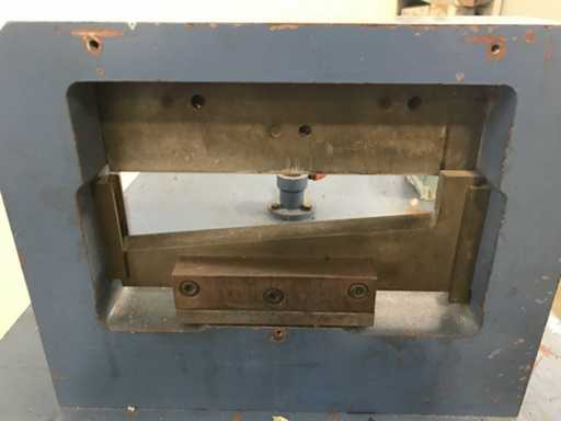 B.G PLAST - BG63/60 200/5034 - Cisailles - 1992