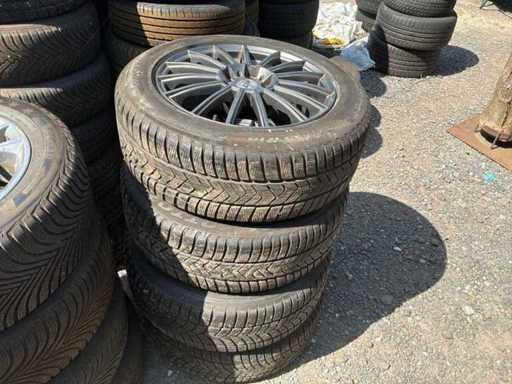 AEZ 18 inch set van 4 banden voor Ford + velgen