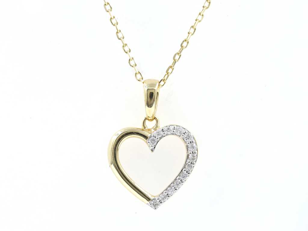18 KT Yellow gold Necklace with Pendant With Natural Diamonds