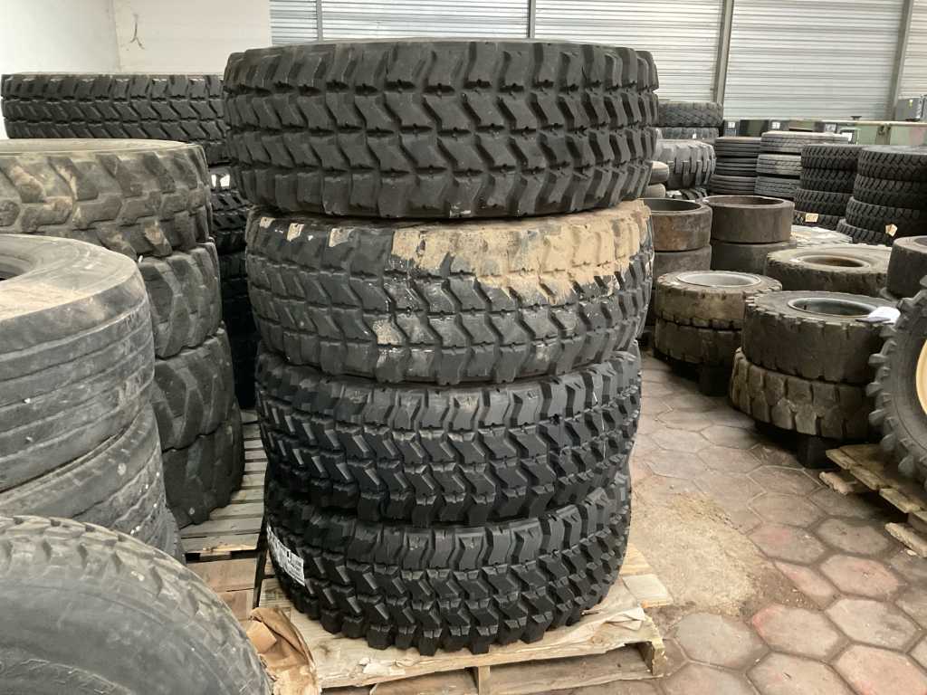 Goodyear Tire (4x)