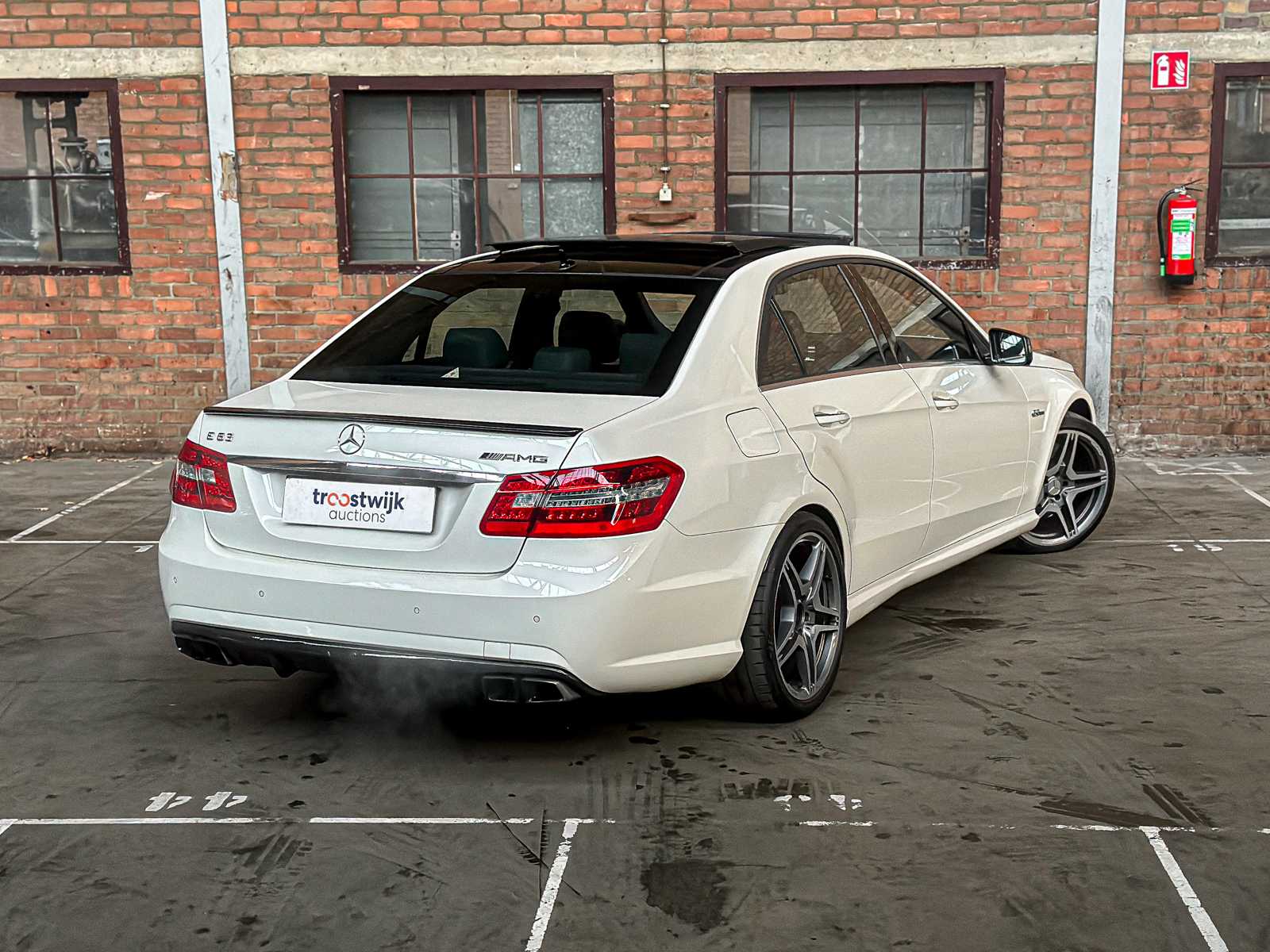 Mercedes-Benz E63 AMG 6.3 V8 -CARBON- 525pk 2010 (Origineel-NL) E-Klasse, 47-LKB-6