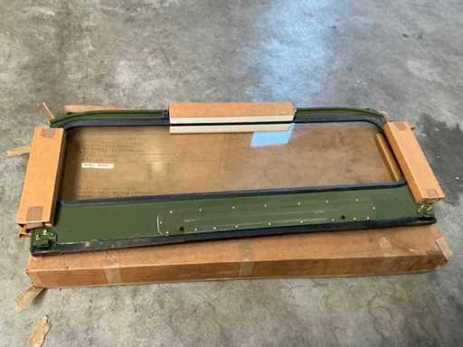 Rama przedniej szyby Forda MUTT