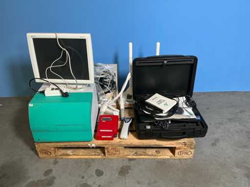 Laboratory equipment (8x)