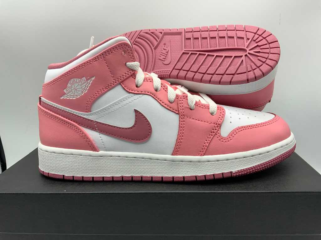 Nike Air Jordan 1 Mid Coral Sneaker Chalk/Desert Berry-Weiß 39